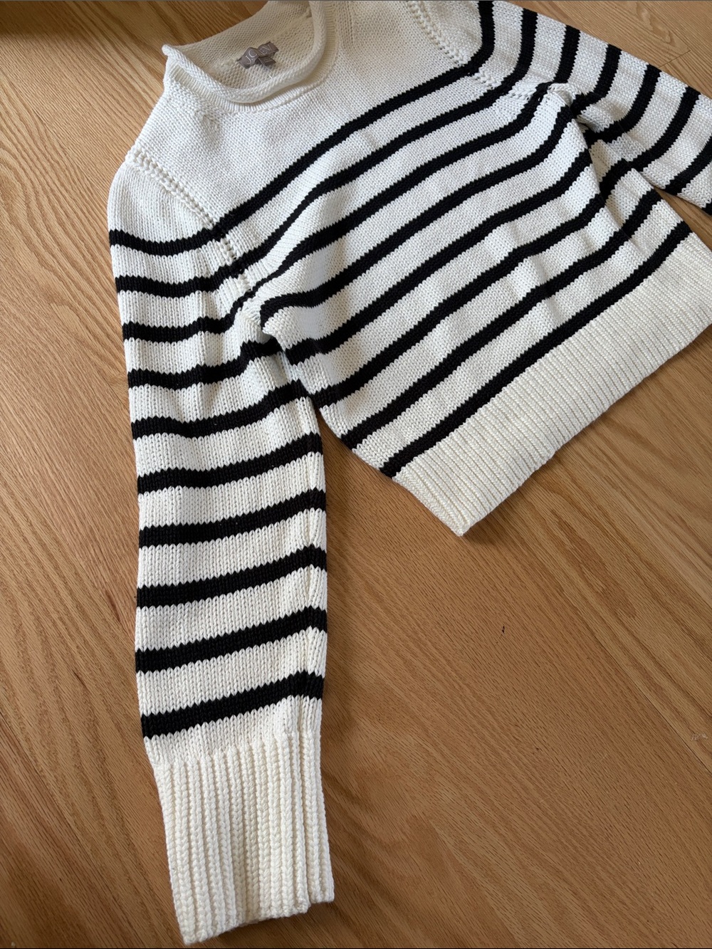 Rollneck Sweater - Picture 3 of 10